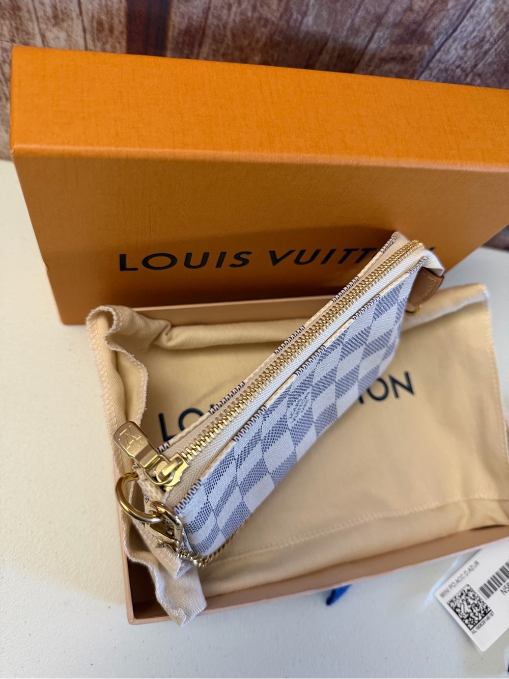 Louis Vuitton Damier Azur Mini Pochette - White/Beige with Gold Chain - Picture 9 of 12
